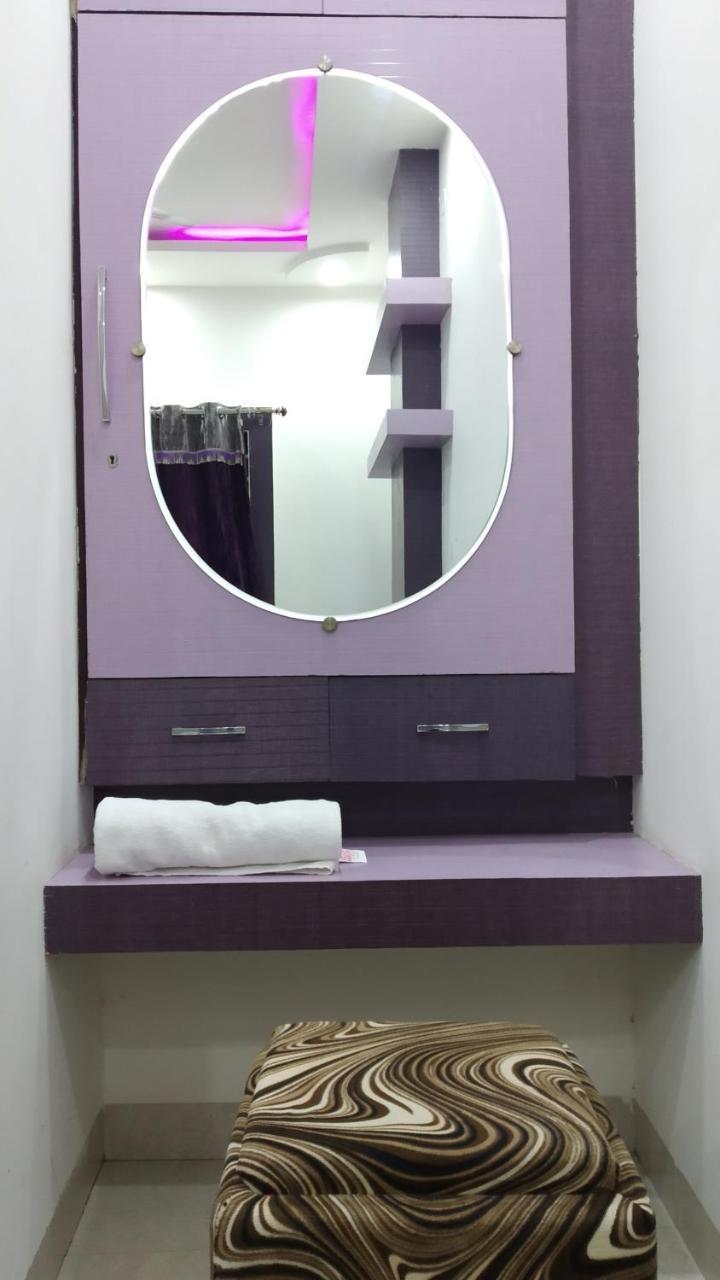 Hotel Nikunj Ashta  Room photo